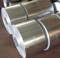 Malá rolka domácej hliníkovej fólie